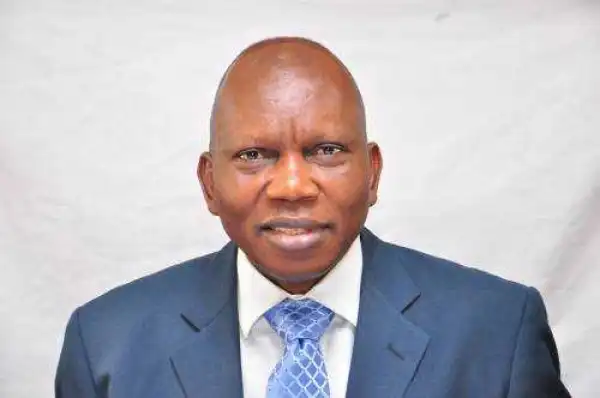 FUTA Vice-Chancellor Who Allegedly Embezzled University Funds Crushes NASU Staff With His Car (Photo)